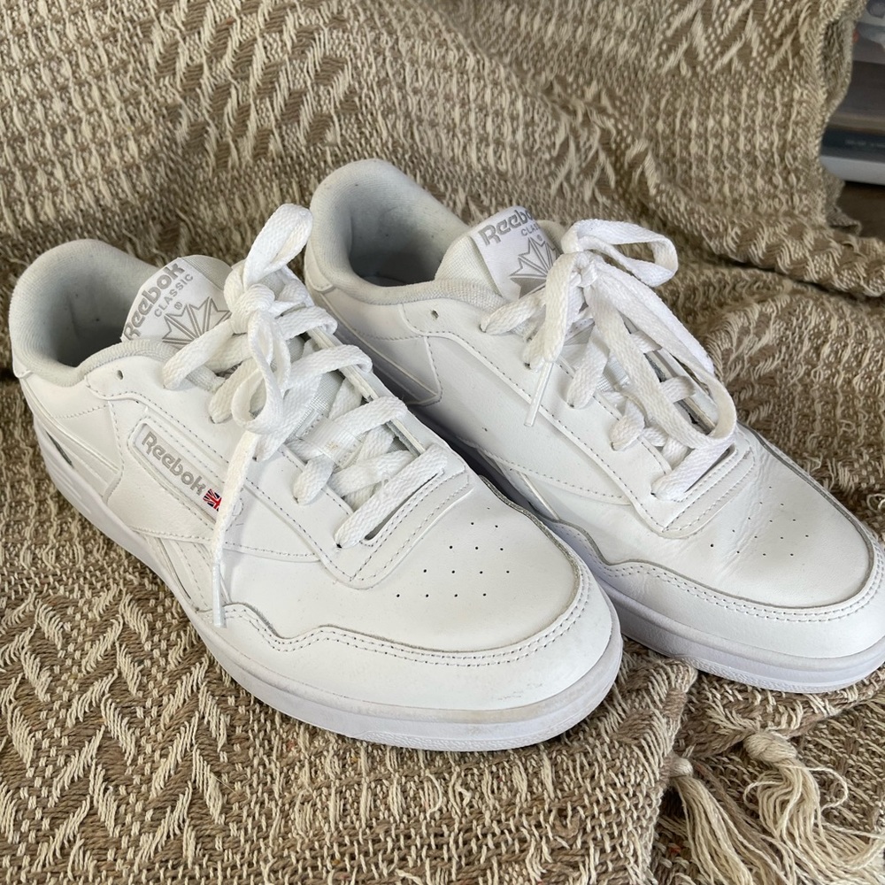 Reebok shoes size 8 1/2